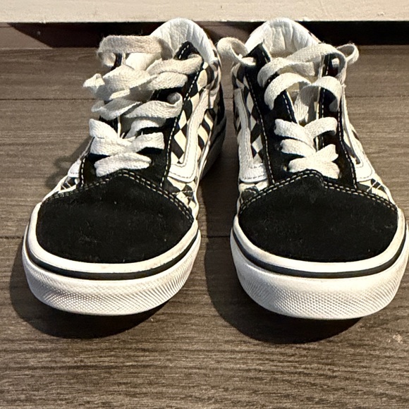 Vans Old Skool Classic Black and White Checkered Shoes - Picture 4 of 12